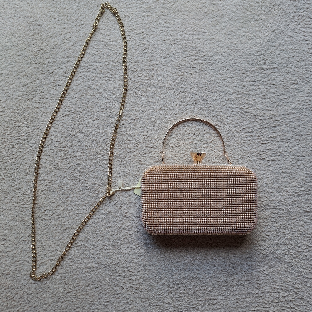 BRAND NEW Shiny gold purse/handbag